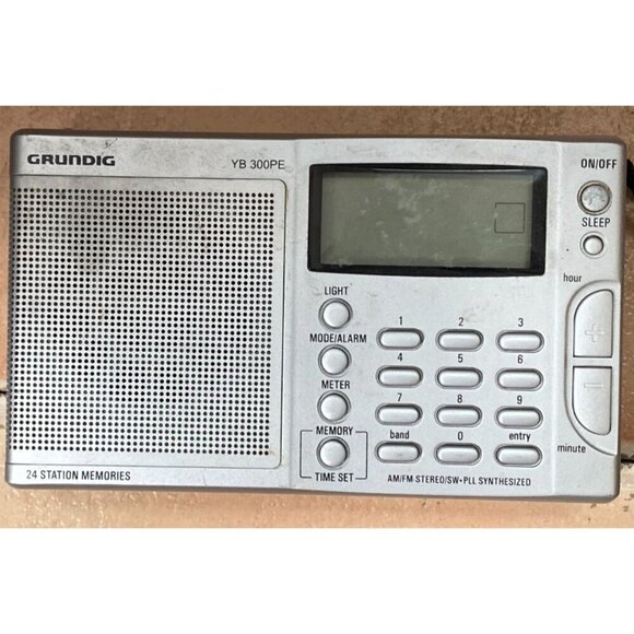 Grundig Model YB 300PE Yacht Boy AM/FM 13 Band Shortwave PLL Portable Radio - Picture 1 of 2